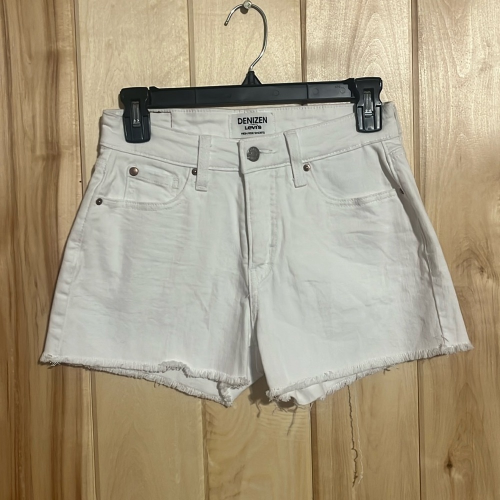 Denizen Levi's White High Rise Cut Off Shorts Size 2